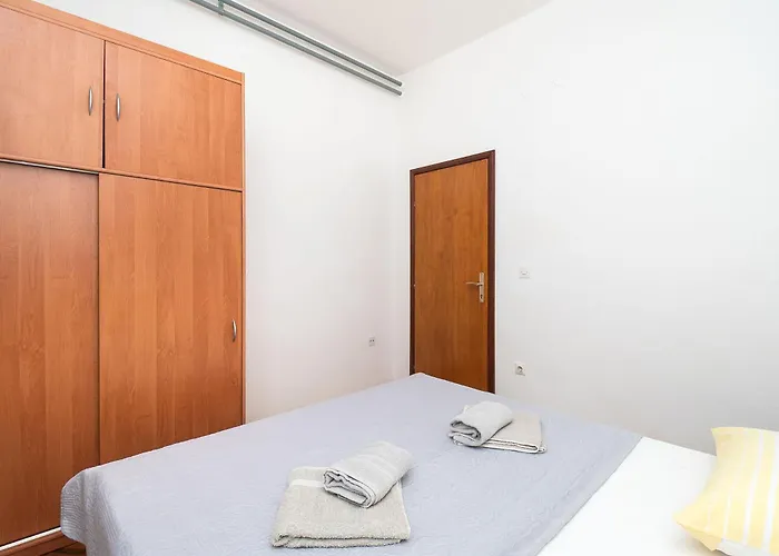 Ljubica Rogoznica (Sibenik-Knin)